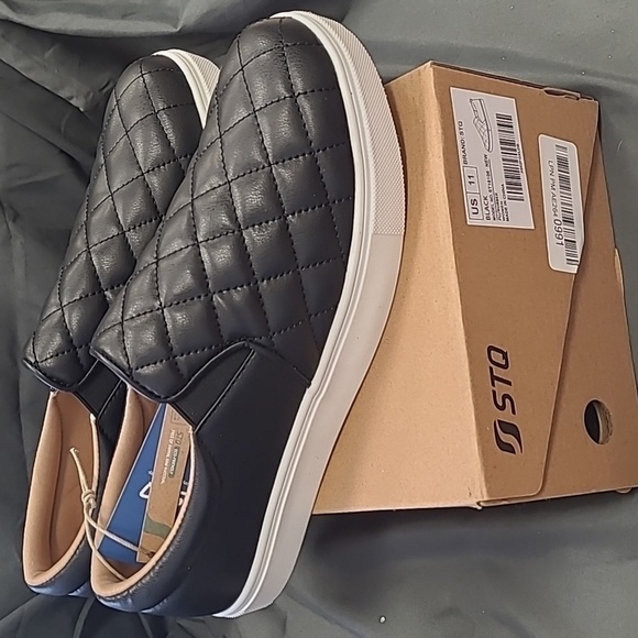 STQ Quilted Loafers for Women Memory Foam Slip On Sneakers, Black, Size 11 - Picture 7 of 8